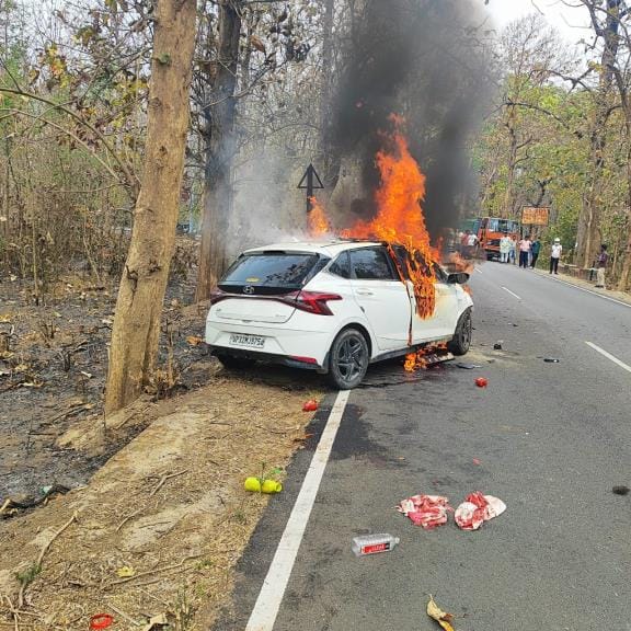 One dead after two cars collide in haldwani
