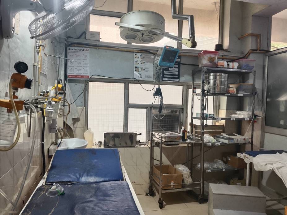 'Ordinary' arrangement of fire extinguisher in hospital, 'empty' blueprint of security