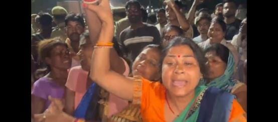 Container crushes brother and sister on highway, protest