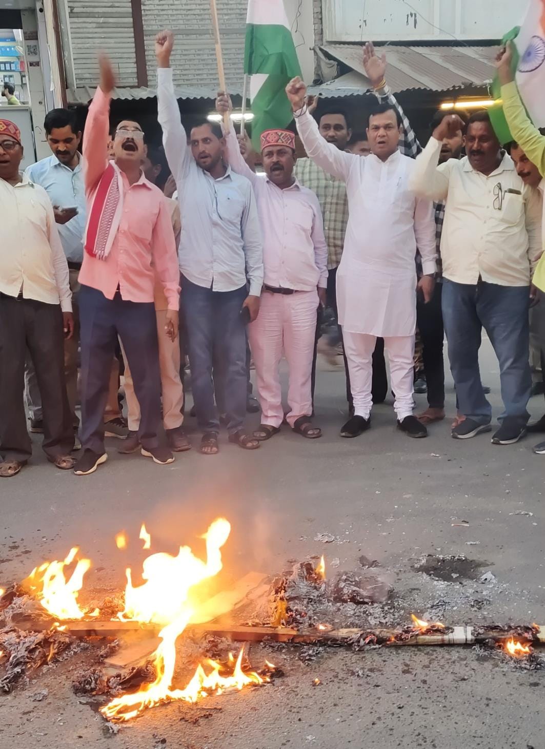 Protest by burning effigy of Pakistan