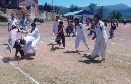 Government Middle School Darbar won the volleyball match