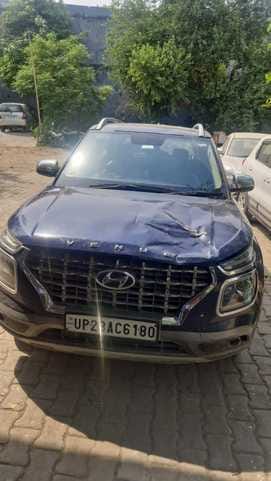 The car that hit the traders was found in Meerut, the owner is from Amroha