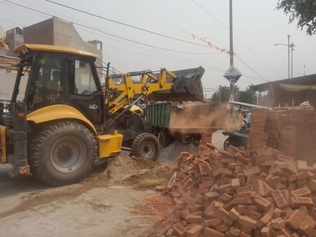 Attempt to occupy school land in Khutar