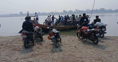 A concrete bridge will be built on the Narayani river