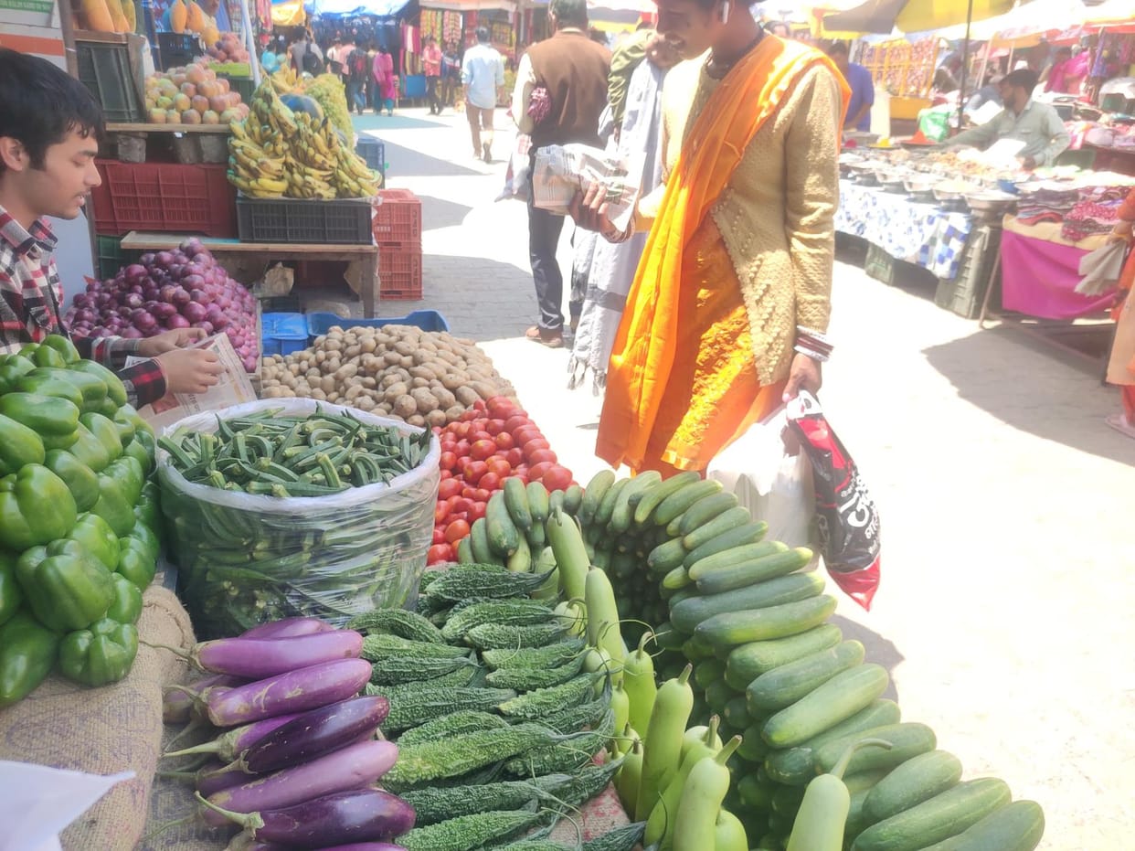 Vegetable and fruit prices increased by Rs 20