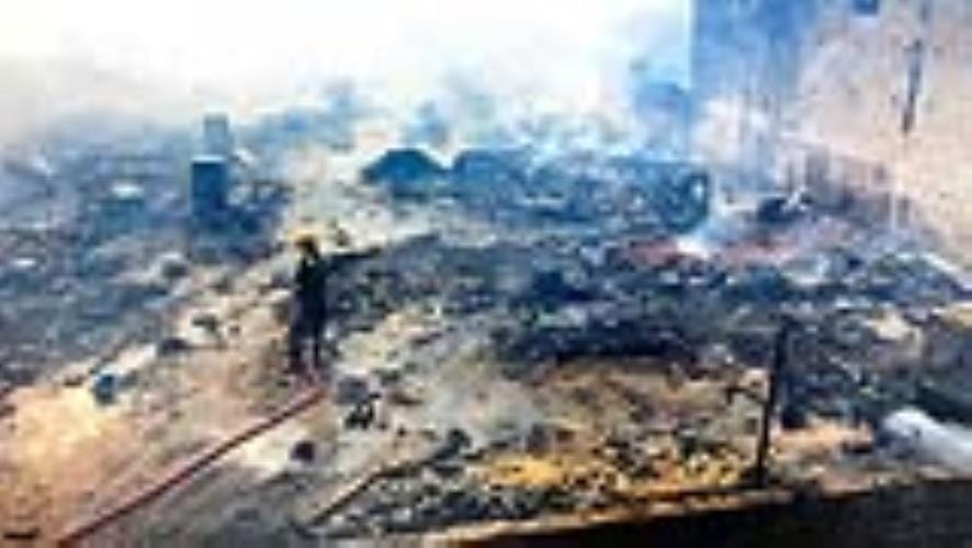65 huts burnt to ashes due to fire, area shaken due to explosion of 14 gas cylinders