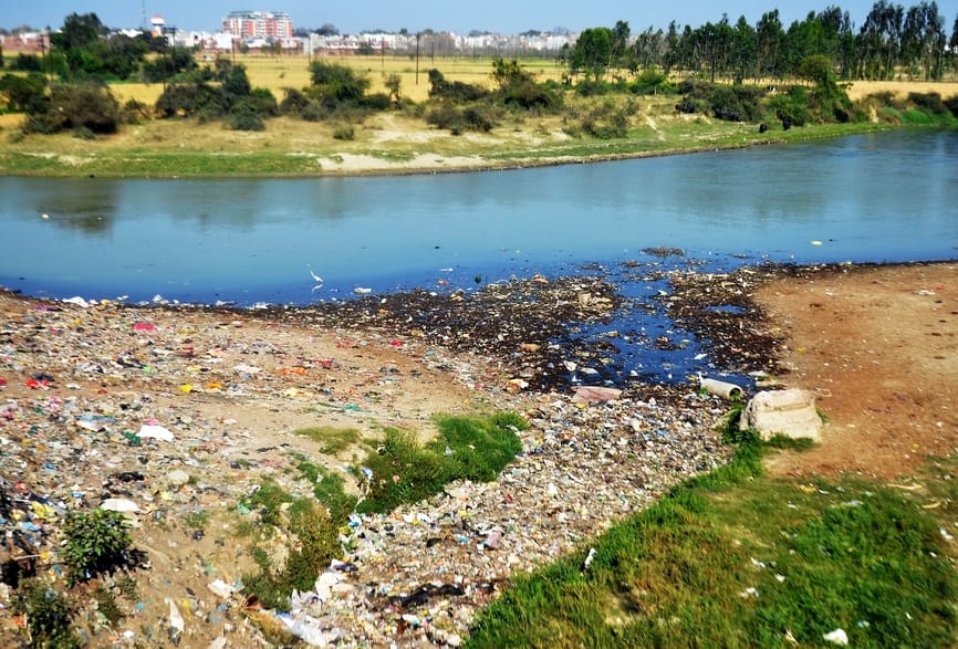 Drainage plan will be made to deal with the problem of waterlogging in the city
