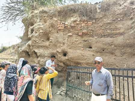 Took educational tour of Rakhigarhi and Gurukul, got information about history