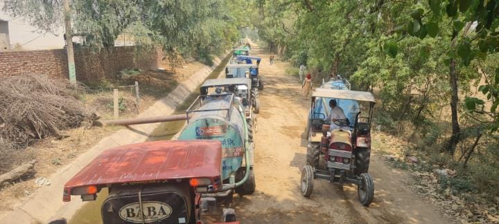 The reservoirs of Jamal village's water tank are empty