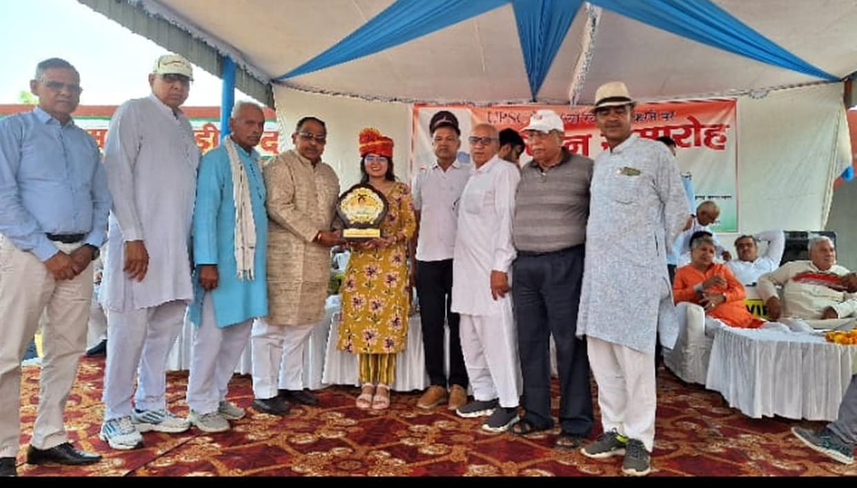 Swati Phogat honored for her success in UPSC exam