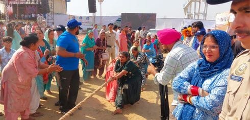Kangar winner in women's tug of war