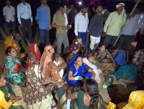Women were beaten up by people of another community, 40 injured