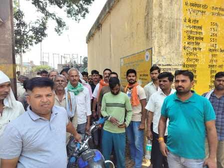 Farmers troubled by power cuts protested at the substation
