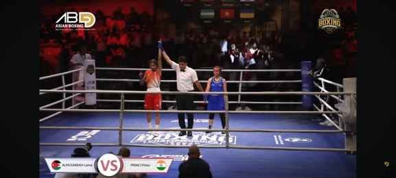 Rohtak's daughters won gold punch... Komal and Princess won gold