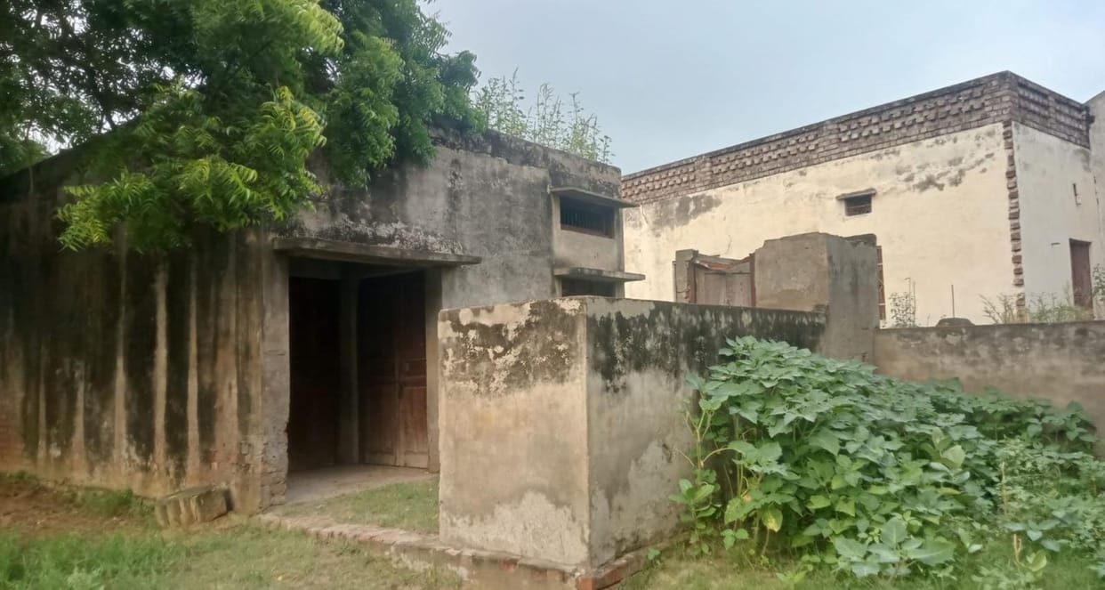 The villagers appealed to the administration to solve their problems