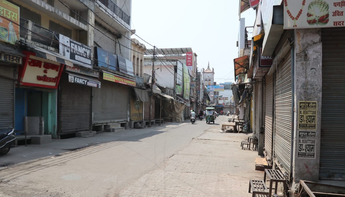 Bijnor remained closed, people demonstrated on the road