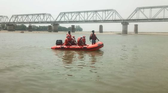 The girl who drowned in the Ganges was not found even on the third day