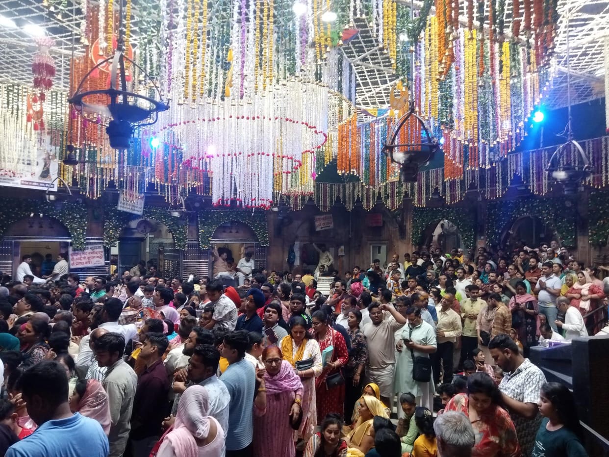 Two lakh devotees visited Banke Bihari