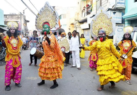 Revolutionary colors were seen in the procession of Lord Parshuram