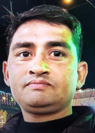 Lekhpal caught taking bribe of 15 thousand rupees