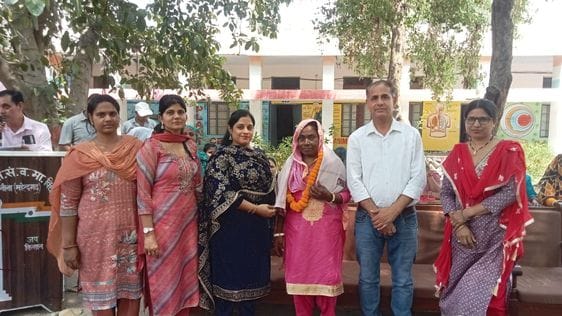 Farewell given to sanitation worker in the ceremony