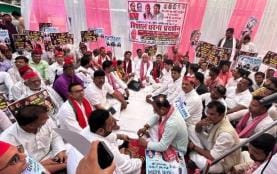 SP's dharna-demonstration against BJP's policies