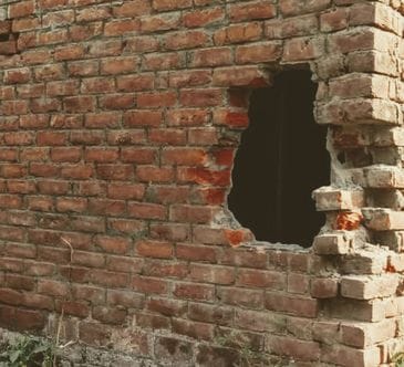 Theft from six houses in one night, goods worth 17 lakhs stolen