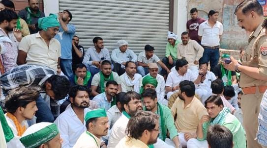 Farmer union officials took to the streets in protest against encroachment