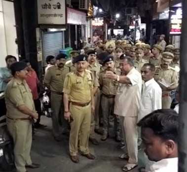 Bullion traders protested against the police by creating ruckus