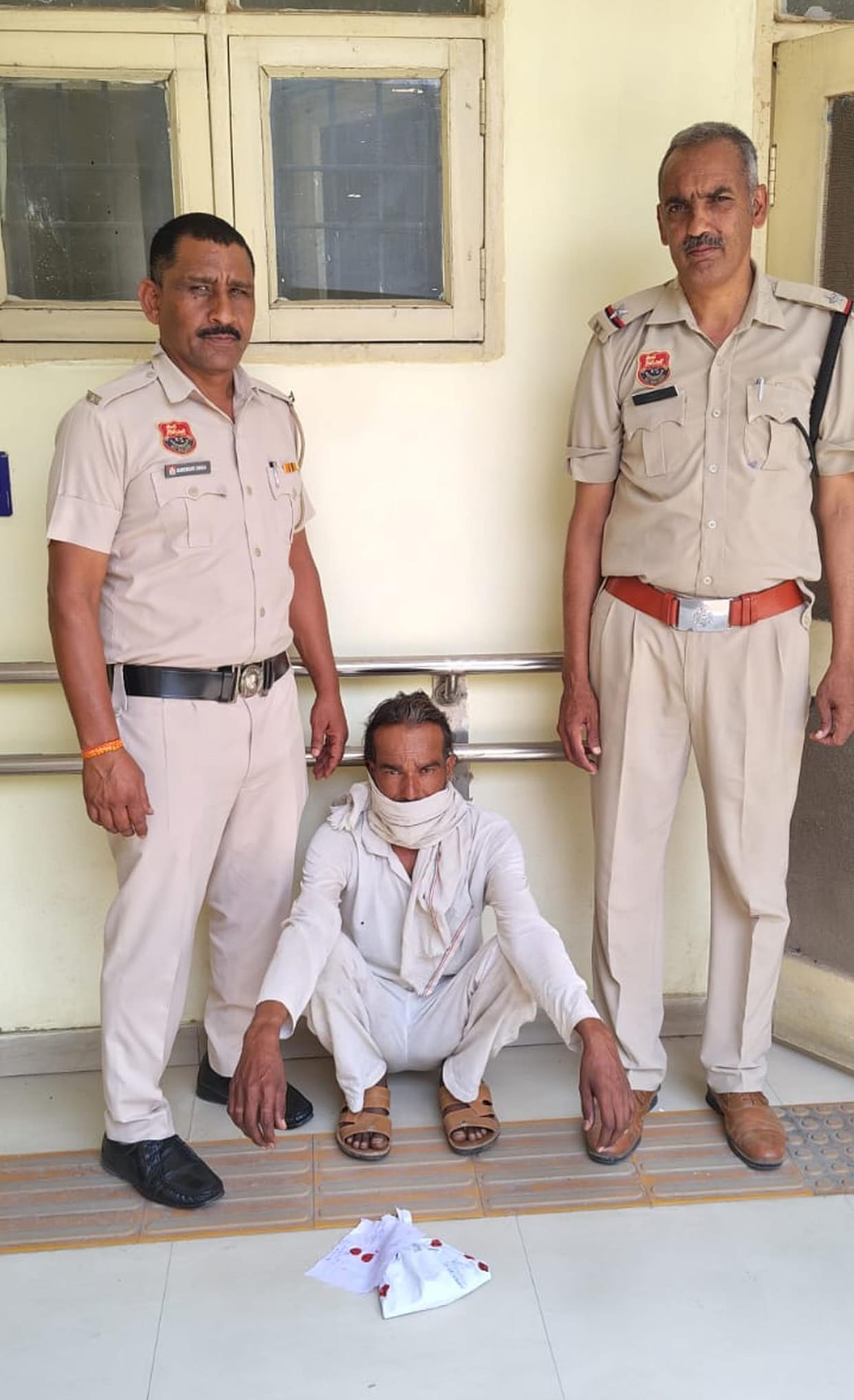 CIA nabs bike-borne smuggler, recovers 205 grams of hashish