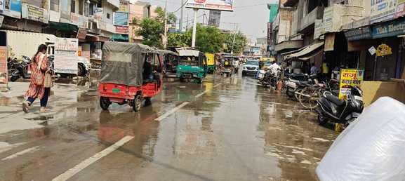Thousands of liters of water spilled on the road due to leaking valve