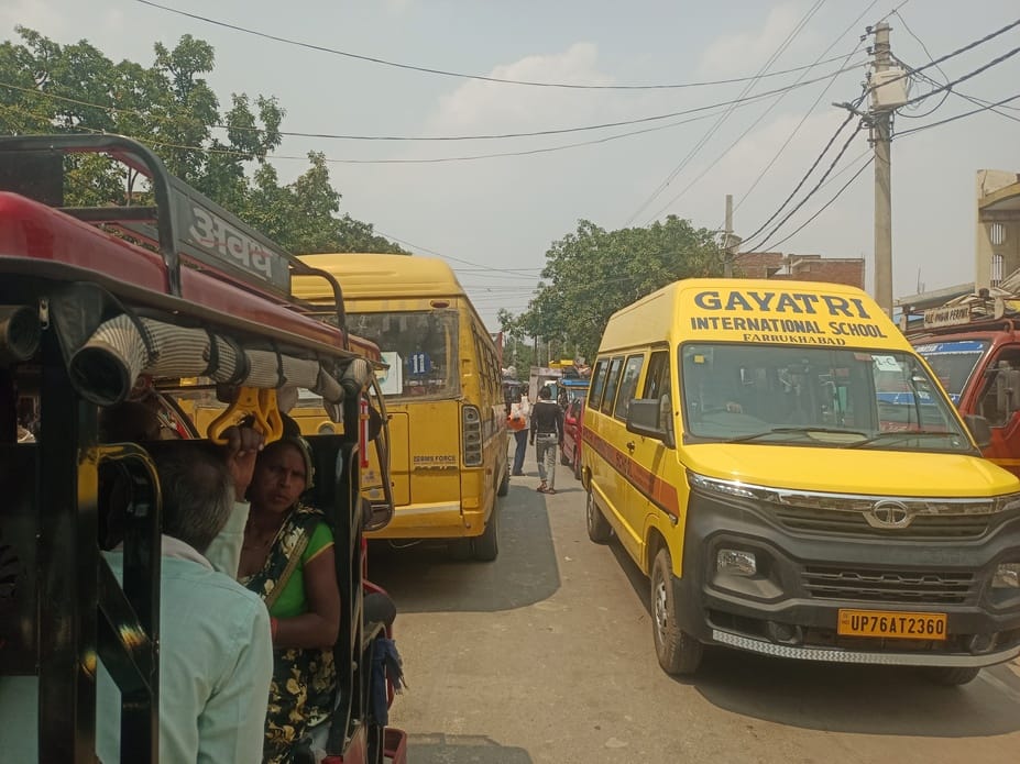 Encroachment again in the main market, traffic jam