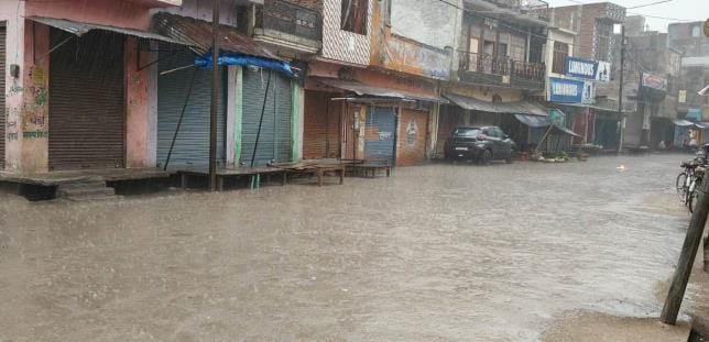 Waterlogging in the city due to two hours of rain
