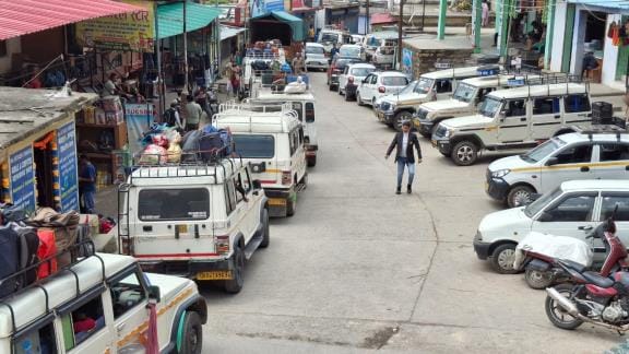 Passengers were troubled by the jam that lasted for one hour and 45 minutes in Ganaigangoli