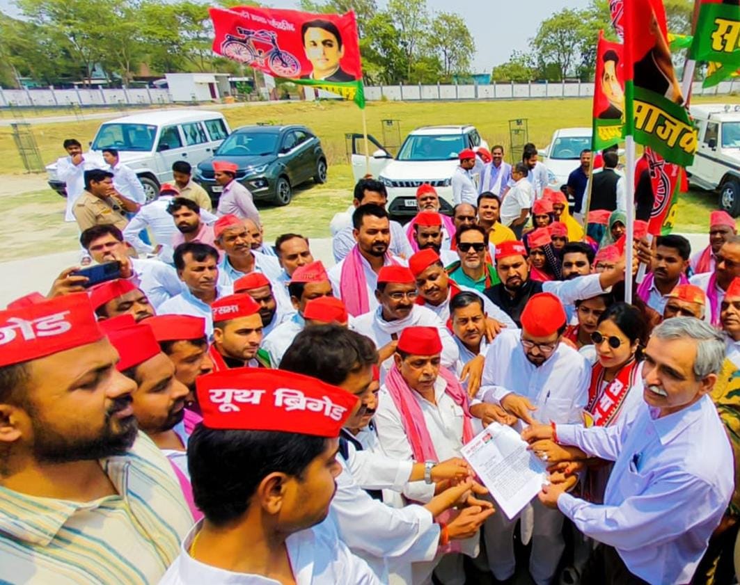 SP workers demonstrated at the district headquarters