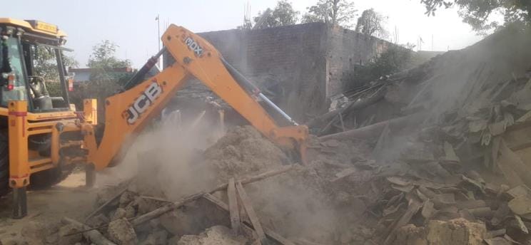 Encroachment at seven places was demolished with a bulldozer