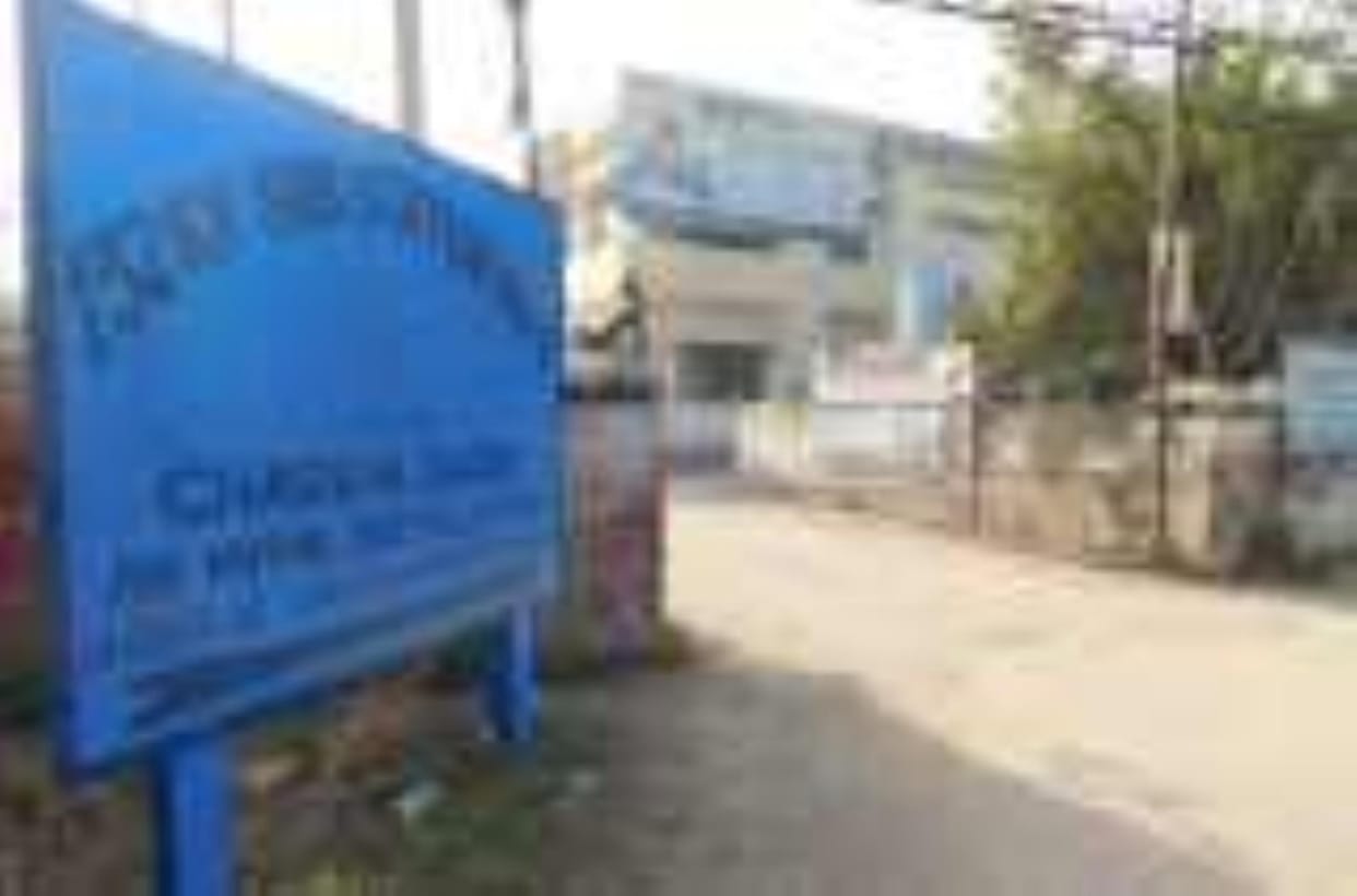 Electricity Corporation started sending notices to the defaulters who have closed their houses and are living outside
