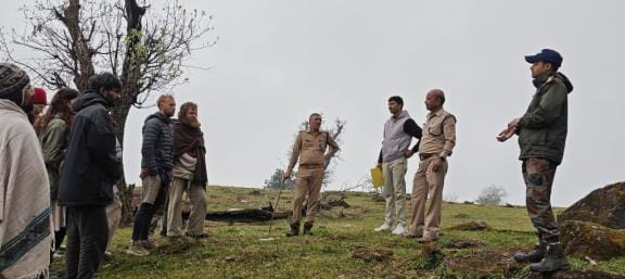 Domestic and foreign tourists staying in forest area without permission were removed