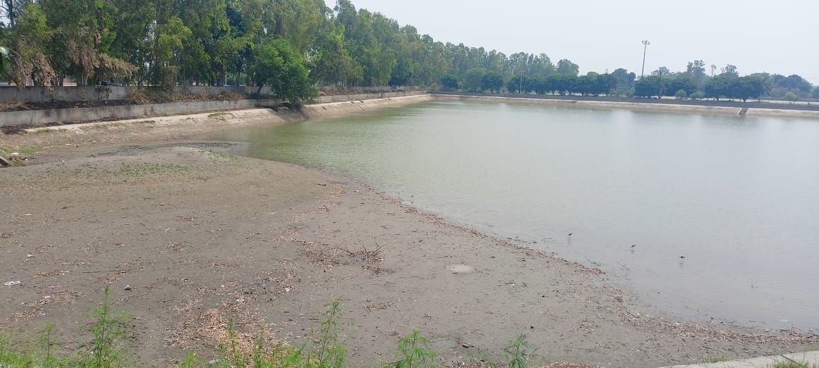 Drinking water crisis looms in the sectors, only 15 days of water left in the water works
