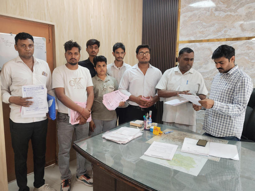 Supply of books up to class 8th should be ensured
