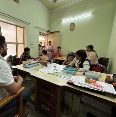 Boycotted the decision to close schools over vaccination