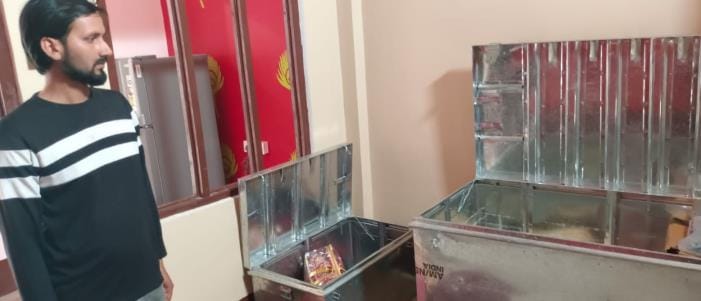 Cash and jewellery worth Rs 7 lakh stolen from two houses