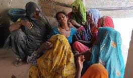 The woman hanged herself to death, the husband also hanged himself, his condition is critical