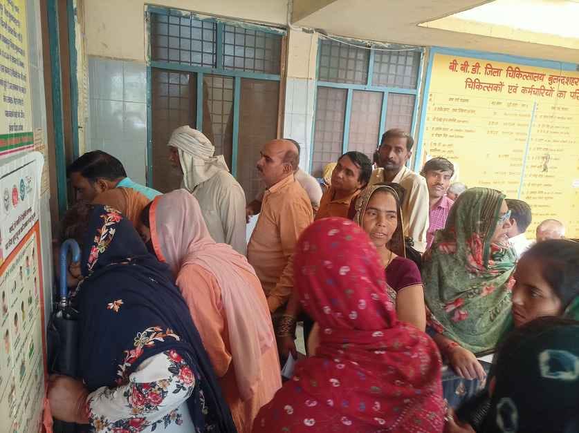 Increased complaints of throat infection and dry cough