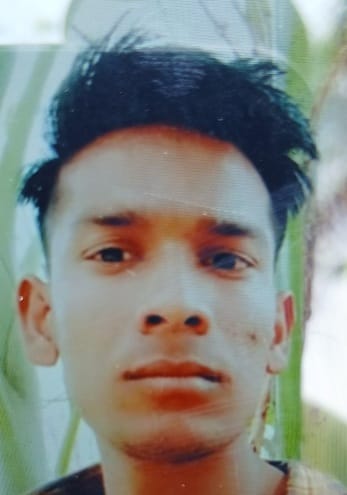 Bike rider dies after being hit by tractor-trolley