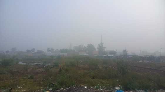 There was fog with drizzle in the morning, sun came out in the afternoon and then cloudy weather again in the evening
