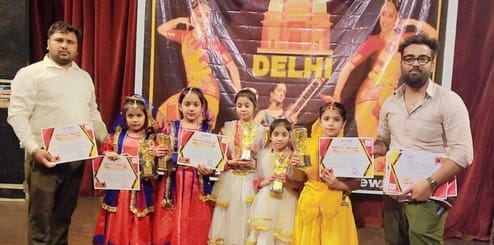 Anvi and Shreya won the dance competition