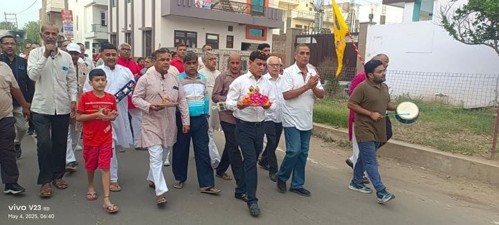 Radha Rani's cheers echoed in HUDA sector during Prabhat Pheri.