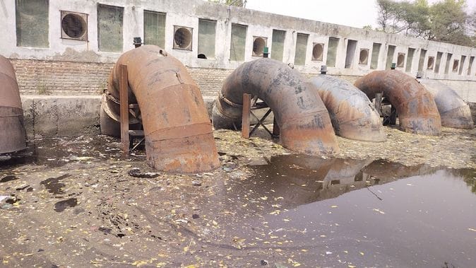 Refused to fill water tanks when water quality deteriorated
