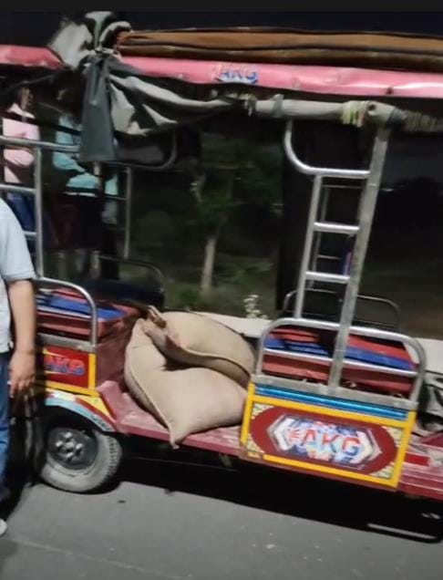 Attempt to steal from a truck loaded with wheat going to the warehouse